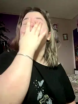 Kemeli008 online show from October 28, 2025, 11:14 am