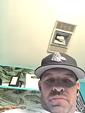 N2OBROWNIES online show from September 20, 2025, 3:46 pm