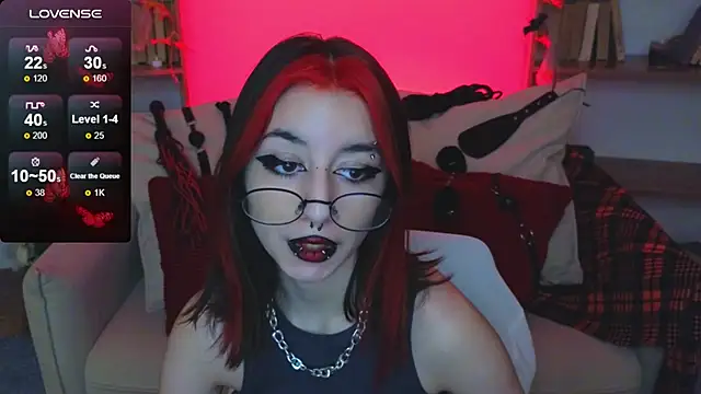 Snapshot of Mistress__Marcelline chatting on October 22, 2025, 9:20 am Mistress  Marcelline online show from October 22, 2025, 9:20 am