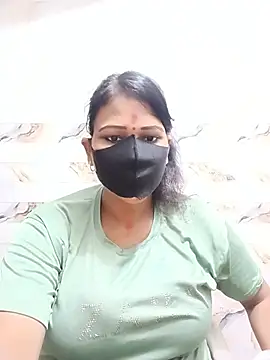Snapshot of varnika chatting on July 17, 2026, 8:21 am varnika online show from July 17, 2026, 8:21 am