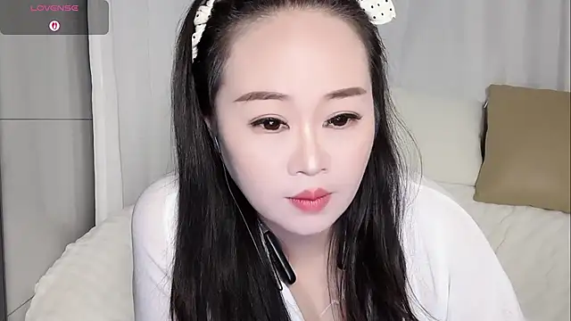 B-Yaya online show from November 17, 2025, 10:10 am