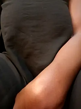 Africanmilk256 online show from November 25, 2025, 9:20 am