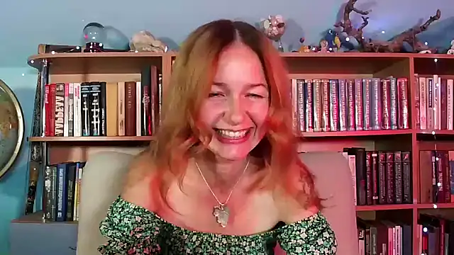 Foxilady357 online show from September 9, 2025, 2:27 pm