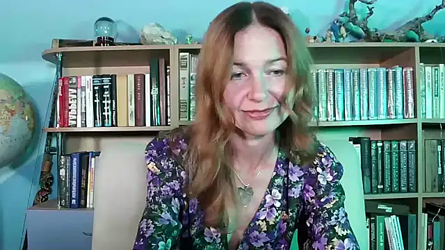 Foxilady357 online show from September 21, 2025, 2:29 pm