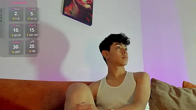 LoganTwink18 online show from September 30, 2025, 12:10 pm