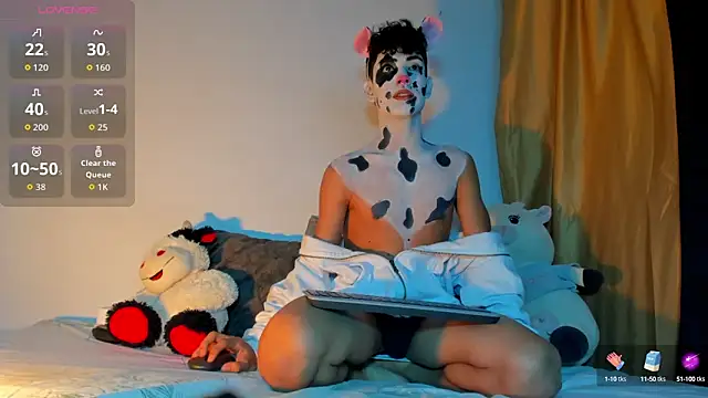 LoganTwink18 online show from October 9, 2025, 10:19 pm