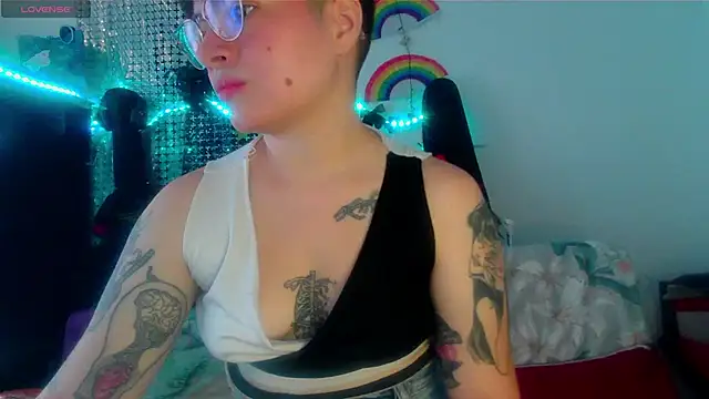 Mitsuha gate online show from November 24, 2025, 1:44 pm