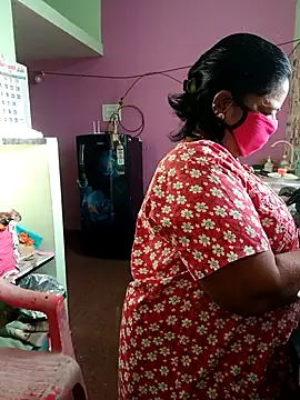 Snapshot of amuthasree chatting on September 18, 2025, 1:18 am amuthasree online show from September 18, 2025, 1:18 am