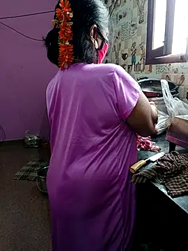 Snapshot of amuthasree chatting on September 25, 2025, 1:42 am amuthasree online show from September 25, 2025, 1:42 am