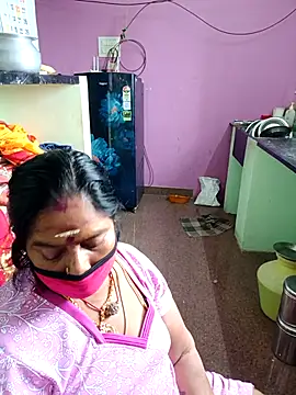 Snapshot of amuthasree chatting on October 1, 2025, 10:10 am amuthasree online show from October 1, 2025, 10:10 am