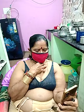 Snapshot of amuthasree chatting on October 3, 2025, 6:05 pm amuthasree online show from October 3, 2025, 6:05 pm