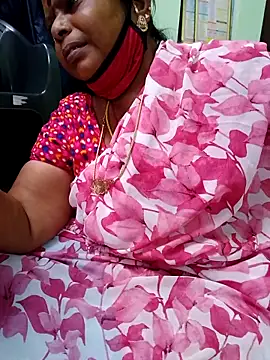 Snapshot of amuthasree chatting on October 8, 2025, 10:24 am amuthasree online show from October 8, 2025, 10:24 am