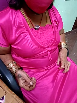 Snapshot of amuthasree chatting on October 15, 2025, 5:24 pm amuthasree online show from October 15, 2025, 5:24 pm