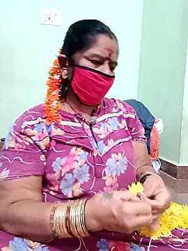 Snapshot of amuthasree chatting on October 17, 2025, 4:42 pm amuthasree online show from October 17, 2025, 4:42 pm