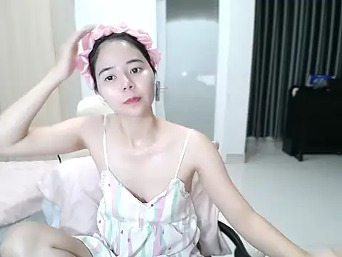 beautiful 838 online show from October 31, 2025, 5:08 am