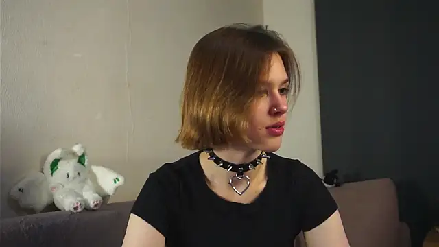 NoreenBestwick online show from September 14, 2025, 8:41 pm