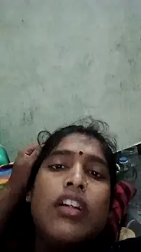 Guriya0076 online show from October 7, 2025, 9:23 pm