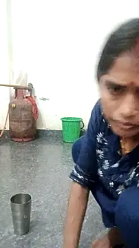 Guriya0076 online show from November 3, 2025, 12:06 pm