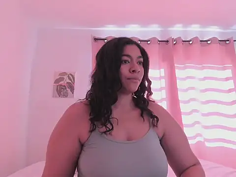 Ginnaa-Palmer online show from July 7, 2026, 9:19 pm
