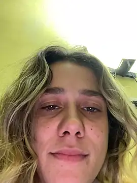 Snapshot of blond-96 chatting on September 15, 2025, 11:05 pm blond-96 online show from September 15, 2025, 11:05 pm