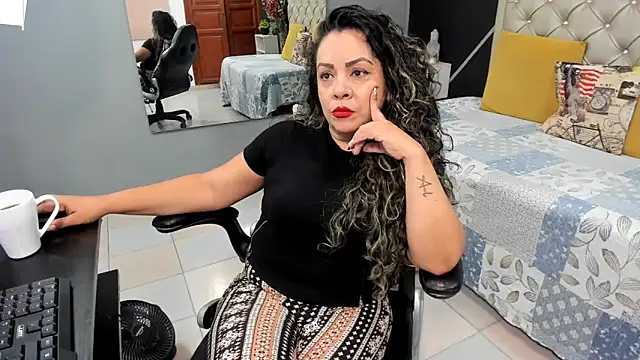 kris milff online show from September 26, 2025, 12:31 pm