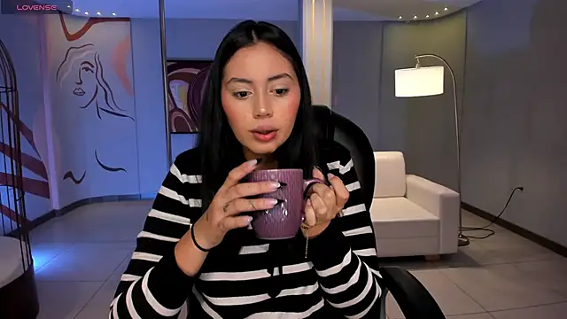 Snapshot of AmbarJames_ chatting on October 9, 2025, 10:46 am AmbarJames  online show from October 9, 2025, 10:46 am