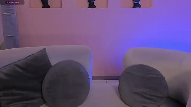 AmbarJames  online show from February 24, 2026, 12:14 pm