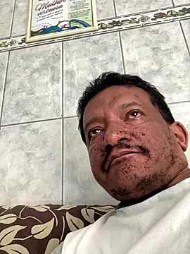 Snapshot of PIROCAGG21 chatting on September 29, 2025, 1:16 pm PIROCAGG21 online show from September 29, 2025, 1:16 pm