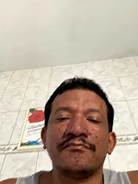 Snapshot of PIROCAGG21 chatting on November 28, 2025, 1:36 pm PIROCAGG21 online show from November 28, 2025, 1:36 pm