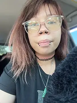 moan4mona online show from June 24, 2026, 4:39 pm