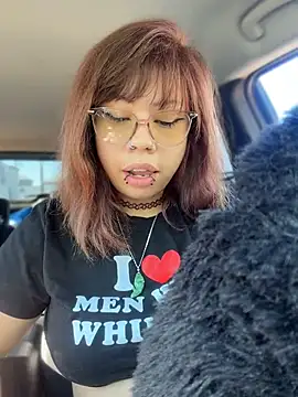 moan4mona online show from June 26, 2026, 3:16 pm