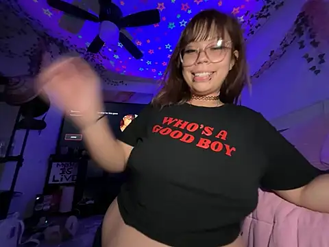 moan4mona online show from June 27, 2026, 3:22 am