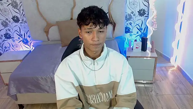 Snapshot of Ette_tay chatting on October 21, 2025, 2:56 am Ette tay online show from October 21, 2025, 2:56 am