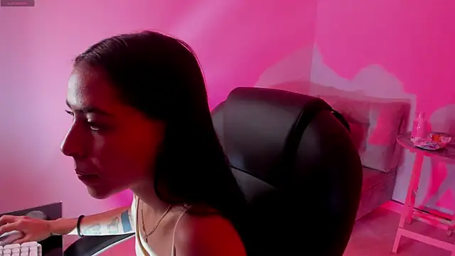 ValkaGrecco online show from January 13, 2026, 11:32 pm