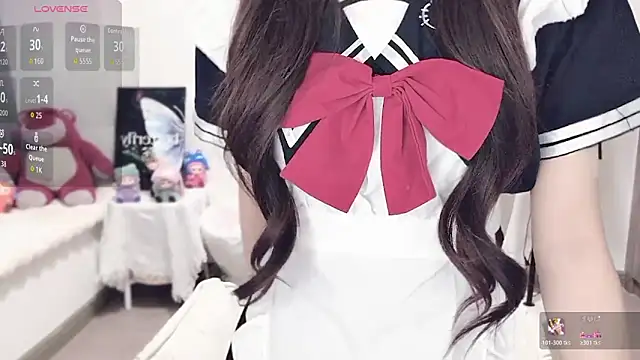 -EEBABY online show from October 20, 2025, 9:26 pm