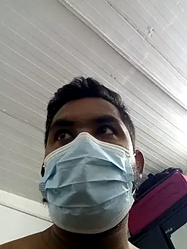 Snapshot of keri_huththa chatting on October 24, 2025, 5:04 am keri huththa online show from October 24, 2025, 5:04 am