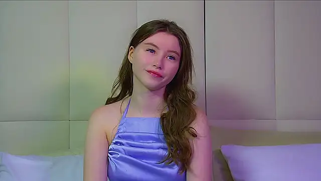 KeiraAsti online show from October 2, 2025, 6:04 pm