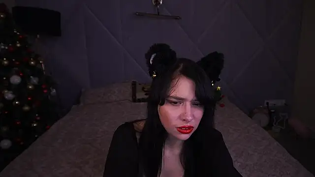 LiviaShy online show from December 21, 2025, 1:40 pm