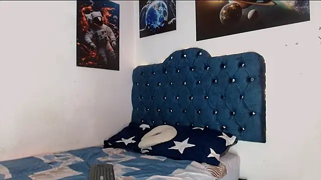 Arturocontreras11 online show from December 4, 2025, 1:20 pm