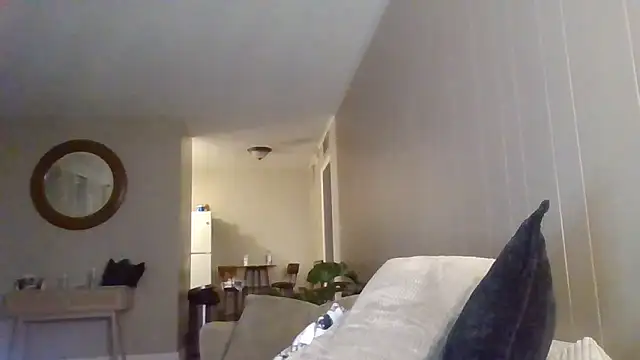 Miss honey94 online show from September 28, 2025, 9:58 am