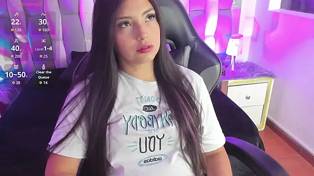 Adaara Rey online show from November 22, 2025, 5:01 pm