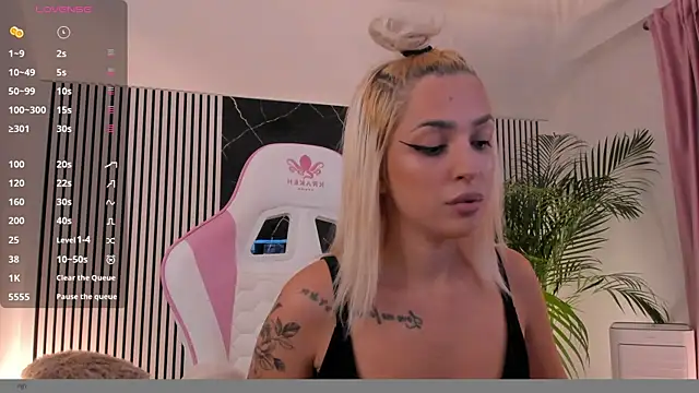 daisyblushh online show from October 22, 2025, 4:07 pm