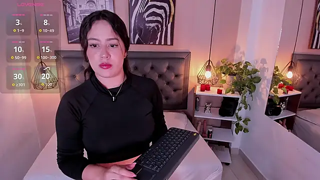 aisha duque online show from October 6, 2025, 7:44 pm