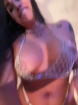 Bella  Wood online show from May 8, 2026, 9:42 pm