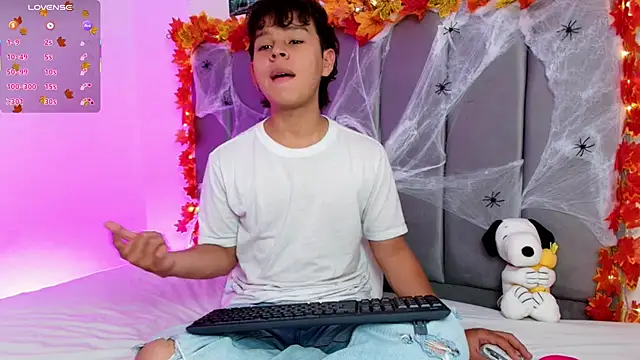 Snapshot of nico_leroy chatting on October 20, 2025, 7:36 pm nico leroy online show from October 20, 2025, 7:36 pm