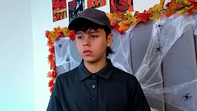 Snapshot of nico_leroy chatting on October 30, 2025, 7:36 pm nico leroy online show from October 30, 2025, 7:36 pm