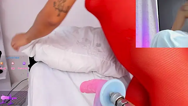 arynaughty20 online show from October 4, 2025, 5:22 pm