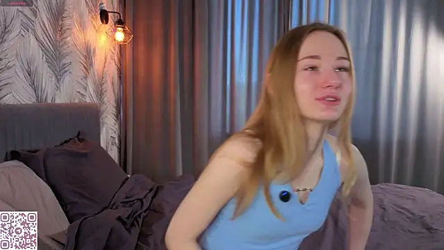 ElvinaRose online show from May 7, 2026, 4:29 am