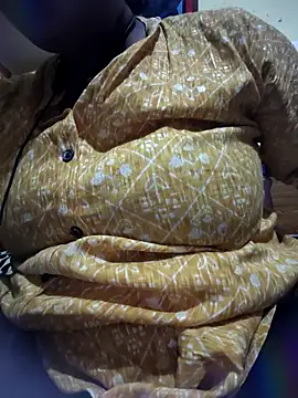 Cute Amiya online show from October 30, 2025, 7:43 am