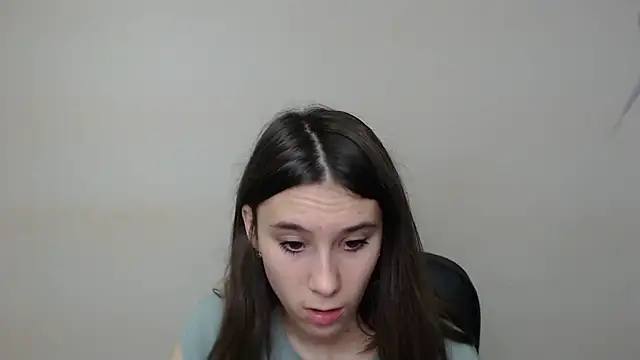 Snapshot of RosaRay_ chatting on October 3, 2025, 6:43 am RosaRay  online show from October 3, 2025, 6:43 am